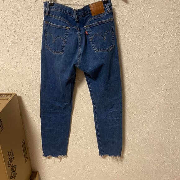 Women Levis Premium 501 Cropped Straight Button Fly Jeans Raw Hem Blue 27x28 - Picture 6 of 9